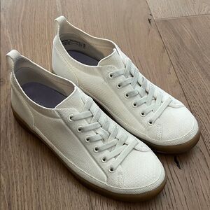 Vionic Off-White Canvas Sneakers